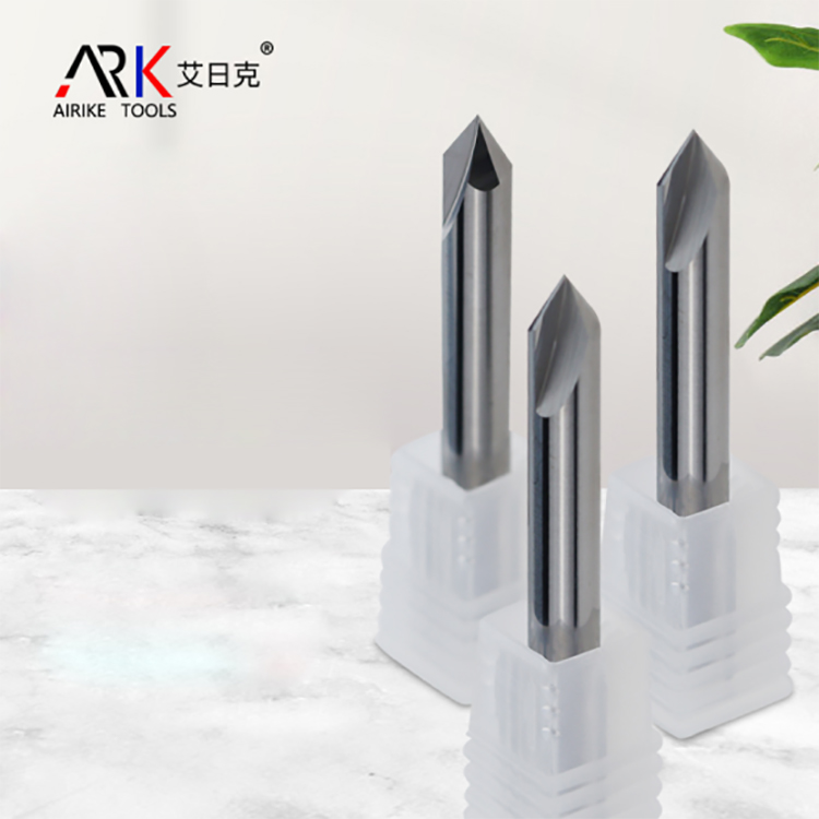 Chamfering Cutter의 연삭 각도는 무엇입니까?