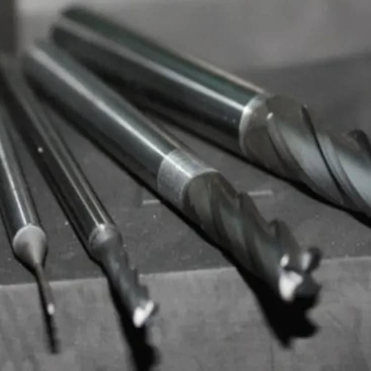 탄소 섬유 밀링 커터는 얼마나 내구성이 있습니까?